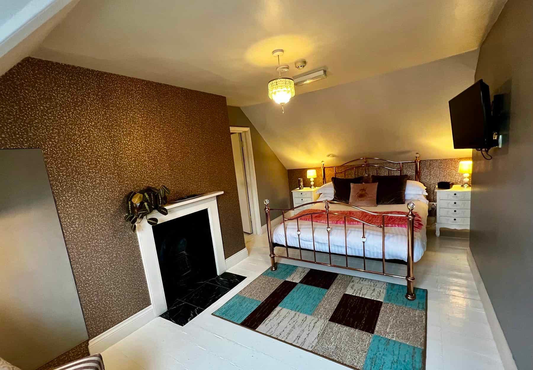 Room 5 — Goring Suite
